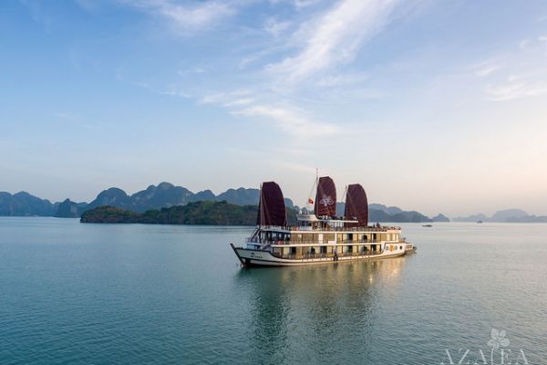 Azalea Cruise Halong Bay